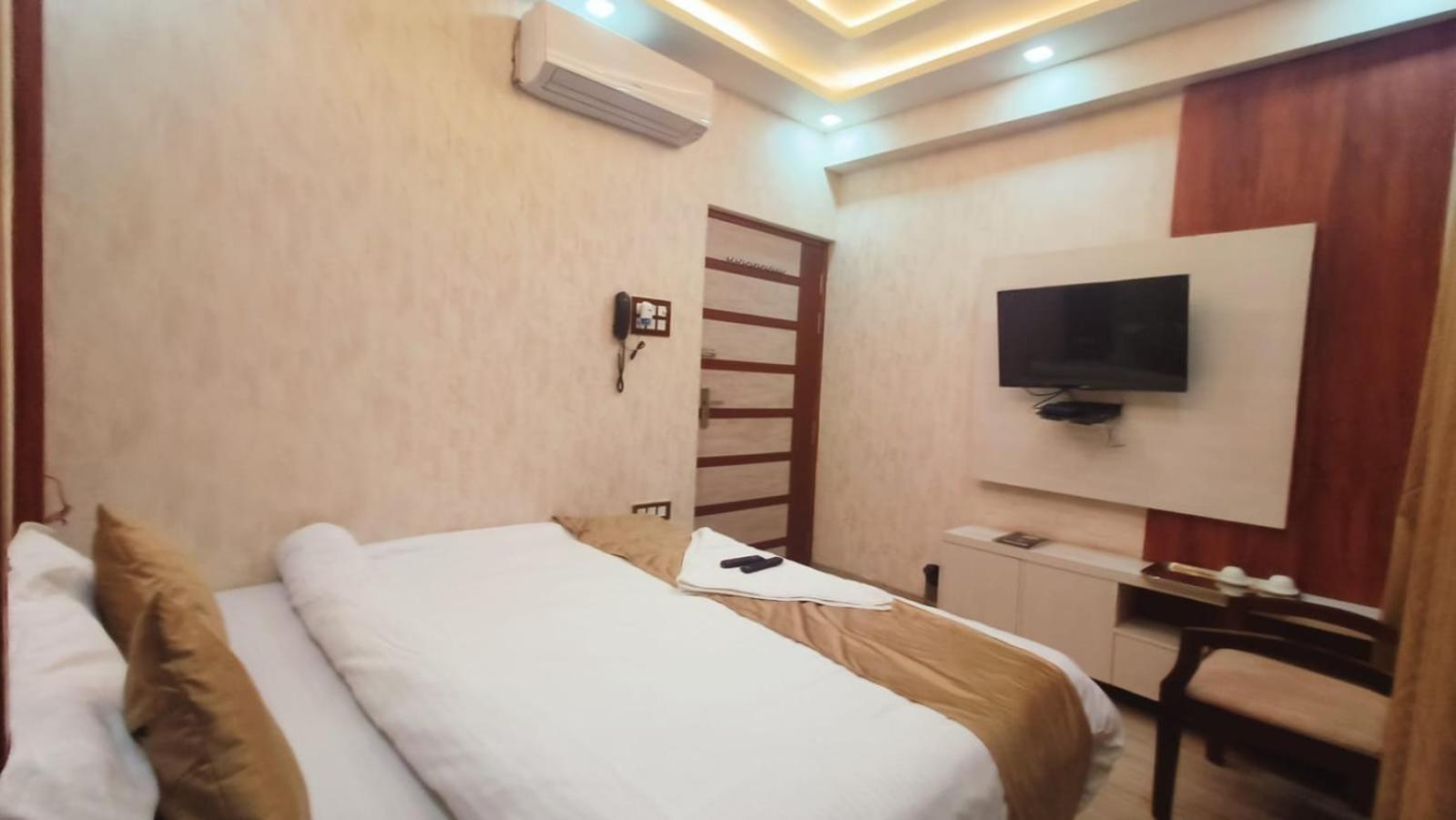 V Square Airport Hotel Lucknow
